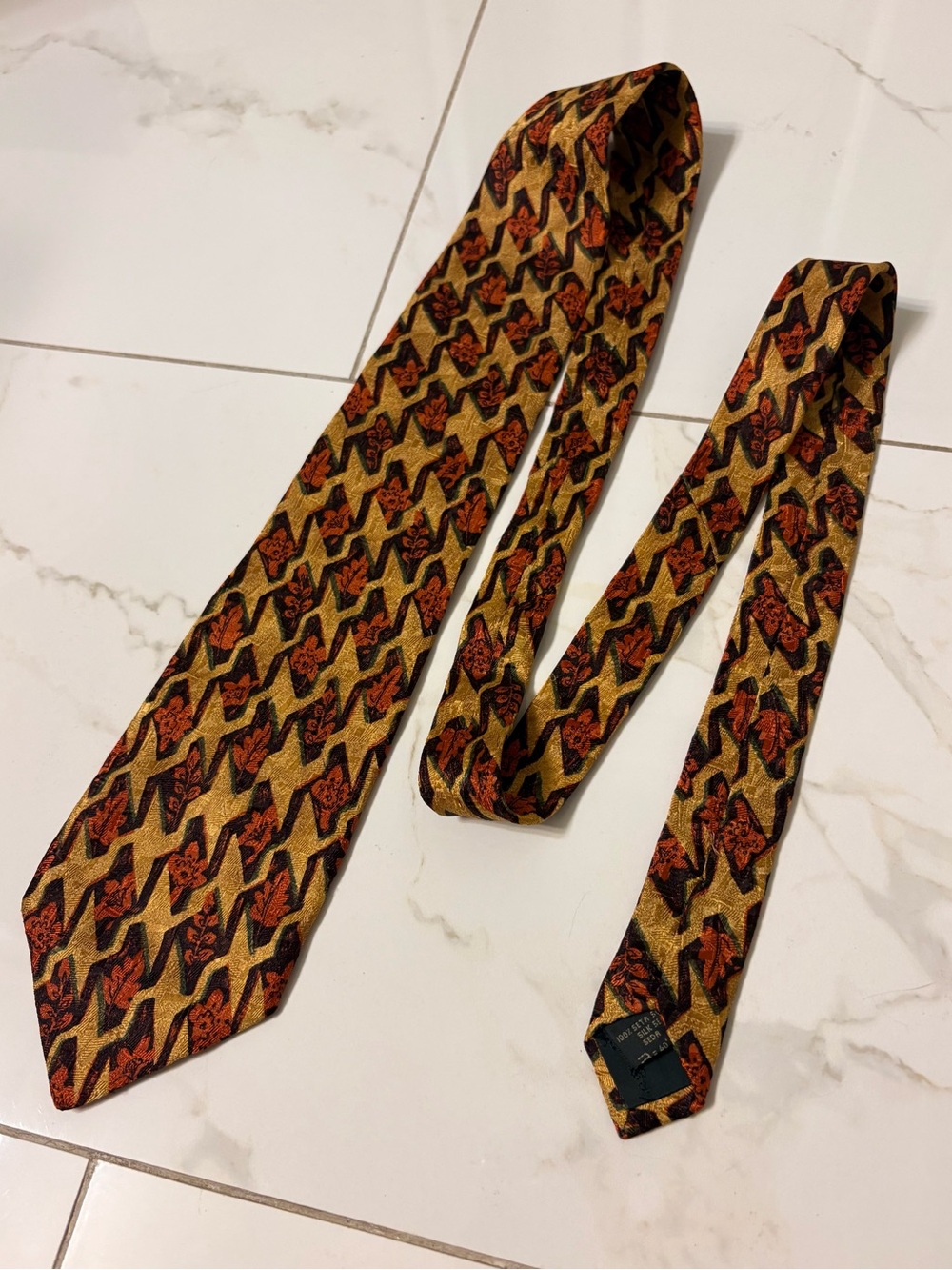 Ermenegildo Zegna 100% Silk Tie Leaves Floral Fall Autumn Orange Gold Italy